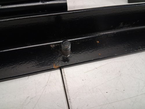 maxxhaul standard motorcycle wheel chock with pivoting cradle - fits bike tires 14" - 21" - black - (model: 80077) image 3