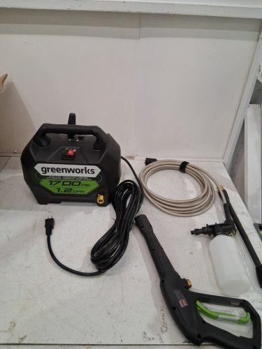 GREENWORKS COLD WATER ELECTRIC PRESSURE WASHER - 1700 PSI - 1.2GPM - 13 AMP - GREEN (MODEL: GPW1704) image 4