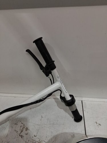 Razor e200 Electric Scooter - white / red (13112410) image 11