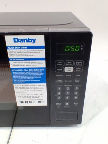 DANBY 700W COUNTERTOP MICROWAVE - 0.7 CU.FT - BLACK (MODEL: DBMW0721BBB) image 8