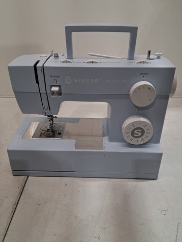 singer heavy duty metal frame High Speed Sewing Machine  - meltwater blue (model: 4423) image 5
