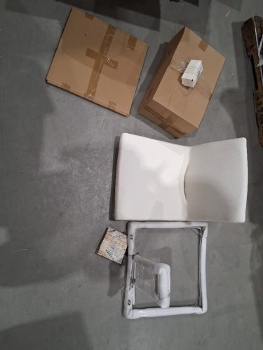 SAFAVIEH PU LEATEHER Ember Bar Stool- 275LBS CAPACITY - WHITE (MODEL: FOX3009C) image 4