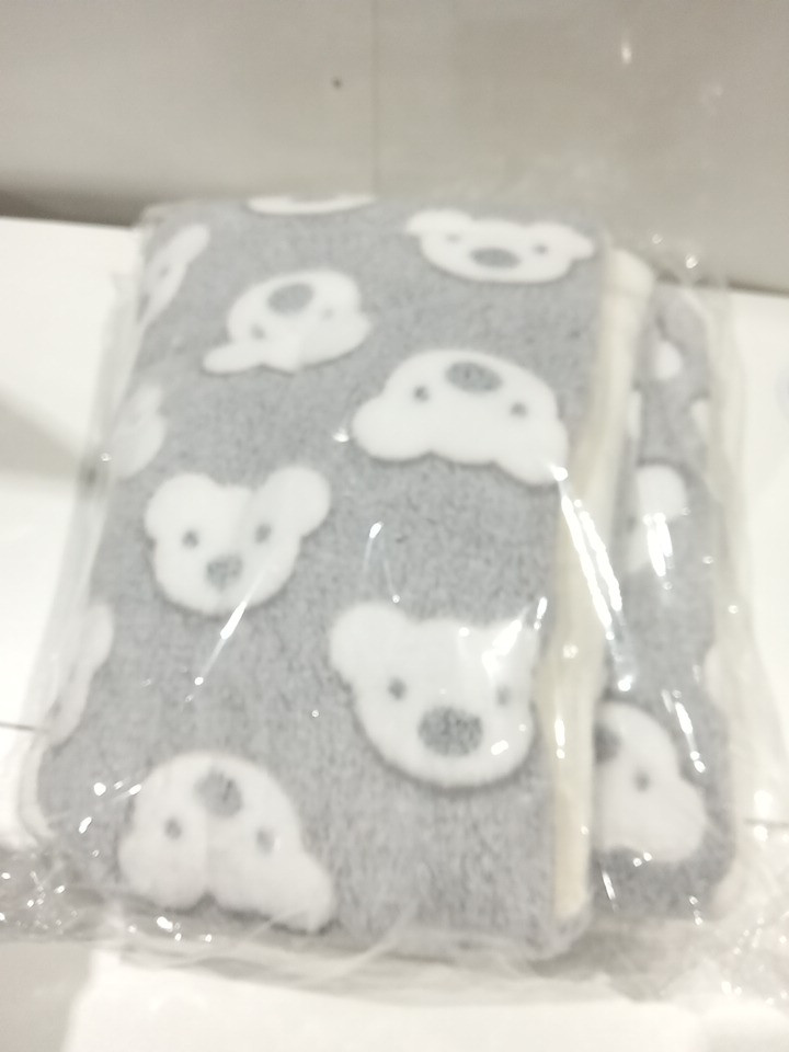 pet's soft cushioned mat - 25" x 18.5" - BEAR face image 2