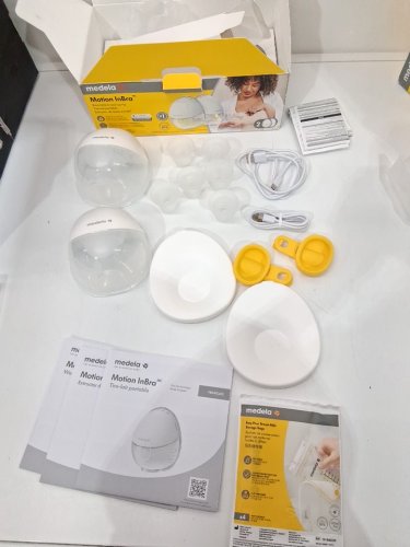 MEDELA MOTION INBRA WEARABLE BREAST PUMP - WHITE/YELLOW - (MODEL: YM-8801) image 3
