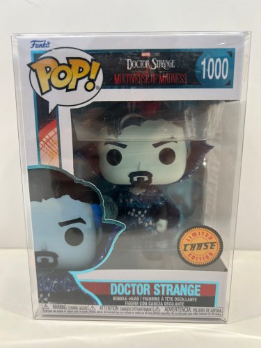Funko pop! **chase limited edition** marvel doctor strange multiverse of madness - doctor strenge bobble head (#1000) **plastic protector cover** image 3