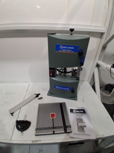 King Canada Wood Bandsaw with light & Laser - 9" - grey (model: KC-902C) image 2