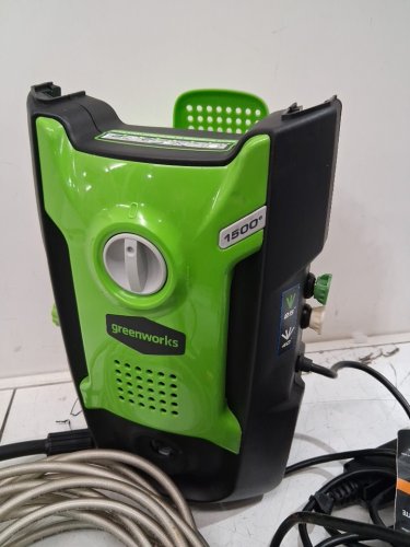 GREENWORKS COMPACT PRESSURE WASHER - 1.2GPM/13AMP/1500PSI - BLACK/GREEN (MODEL: GPW1501) image 4