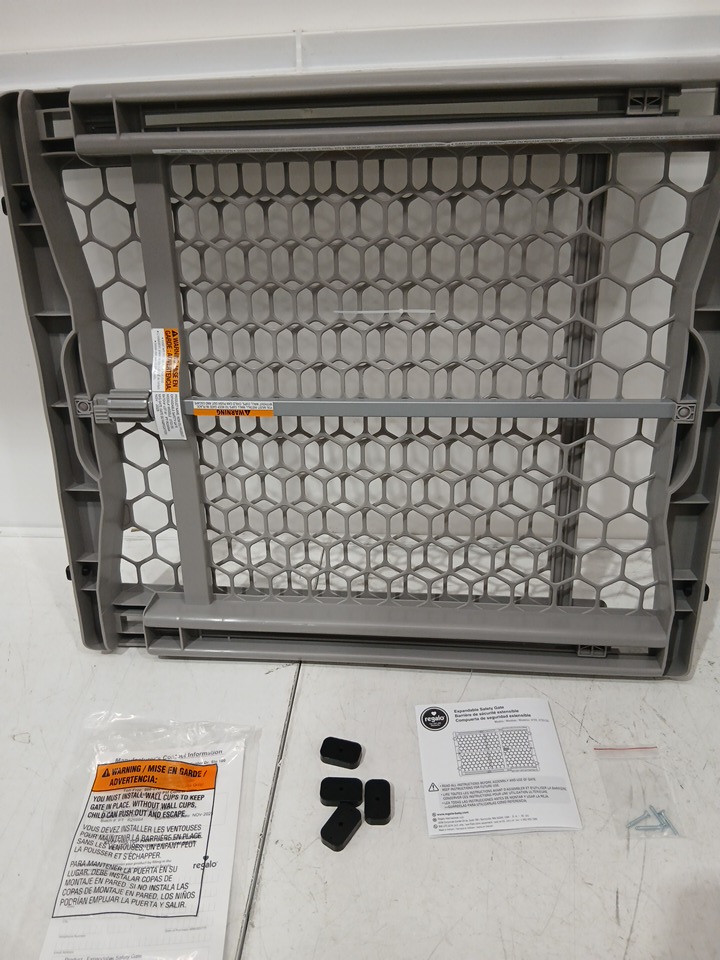 regalo plastic expandable safety gate - 28" - 42" x 23" - grey (model: 0723ds) image 3