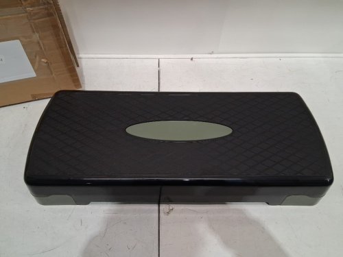 AMAZON BASICS AEROBIC EXERCISE ADJUSTABLE STEP PLATFORM - BLACK/GREY (MODEL: JRTA1001) image 4