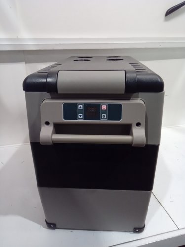 EUHOMY Electric Cooler Refrigerator Fridge/Freezer With APP Control - 55L CAP - 12V - Black/Grey (Model: CF001-55GR-CAEH) image 4