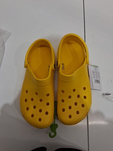 UNISEX CROCS MENS 8 WOMENS 10 - yellow image 2