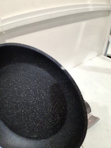 starfrit the rock classic non-stick frying pan - 10" image 6