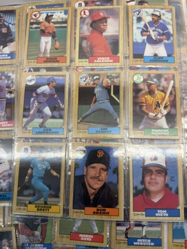 380 APPROX ASSSTD O-PEE-CHEE 1987 BASEBALL CARDS image 12
