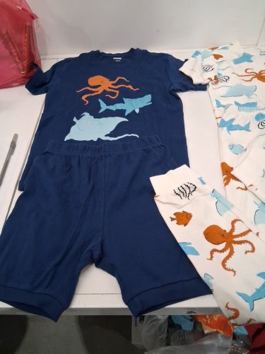 4 ASSORTED boys clothes - 10/12 image 2