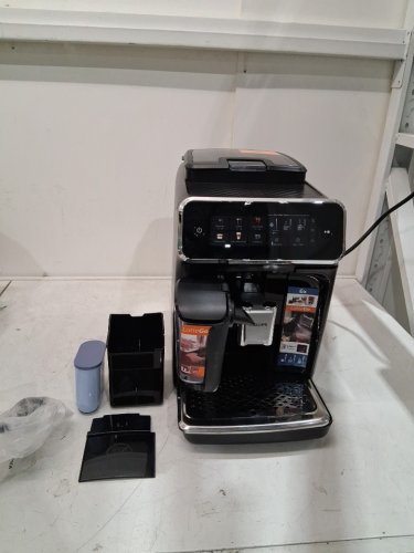 PHILIPS 3300 SERIES FULLY AUTOMATIC ESPRESSO MACHINE WITH LATTEGO MILK SYSTEM AND INTEGRATED GRINDER - GLOSSY BLACK (MODEL:EP3341/50) image 3