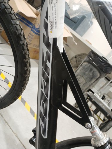 Hyper Bicycles Shocker Mountain Bike Bicycle -  27.5" - Black image 9