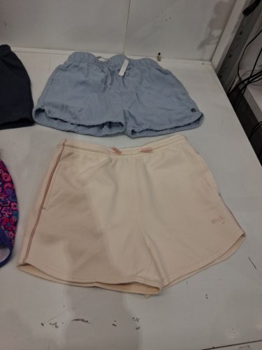 4 ASSORTED GIRLS SHORT - SIZES 7-8 image 3