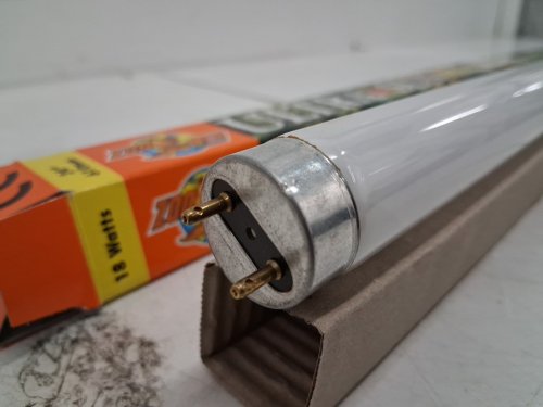 Zoo Med Ultra Sun Trichromatic Super Daylight  Fluorescent Bulb T8 - 18w - 6500k - 24" (model: UL-24E) image 3