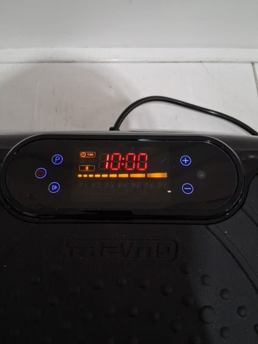 Taevno bluetooth Vibration Plate Exercise Machine with Built-in Bluetooth Speaker and Remote Control - 450lb Capacity - Black image 4