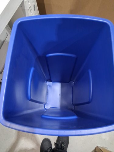 rubbermaid commercial untouchable square recycling container - 23gal - blue image 4