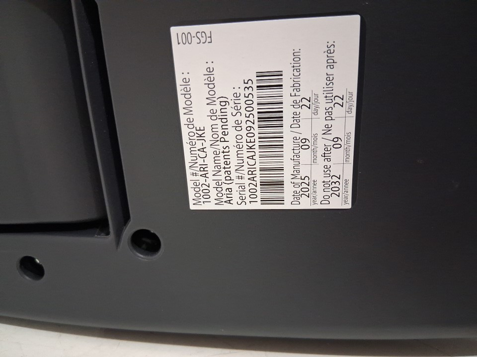 UPPAbaby Aria v2 Lightweight Infant Car Seat + Base - 4-22LB - Jake charcoal black (MODEL: 1002-ARI-CA-JKE) image 6