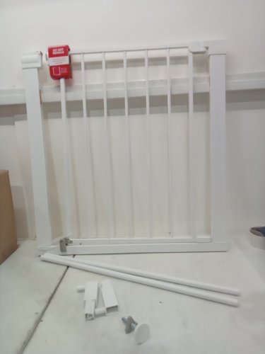 SAFETY 1ST EASY INSTALL WALK THROUGH BABY GATE - 29" - 38" x 28" - WHITE (MODEL: GA105CWHOf2) image 3