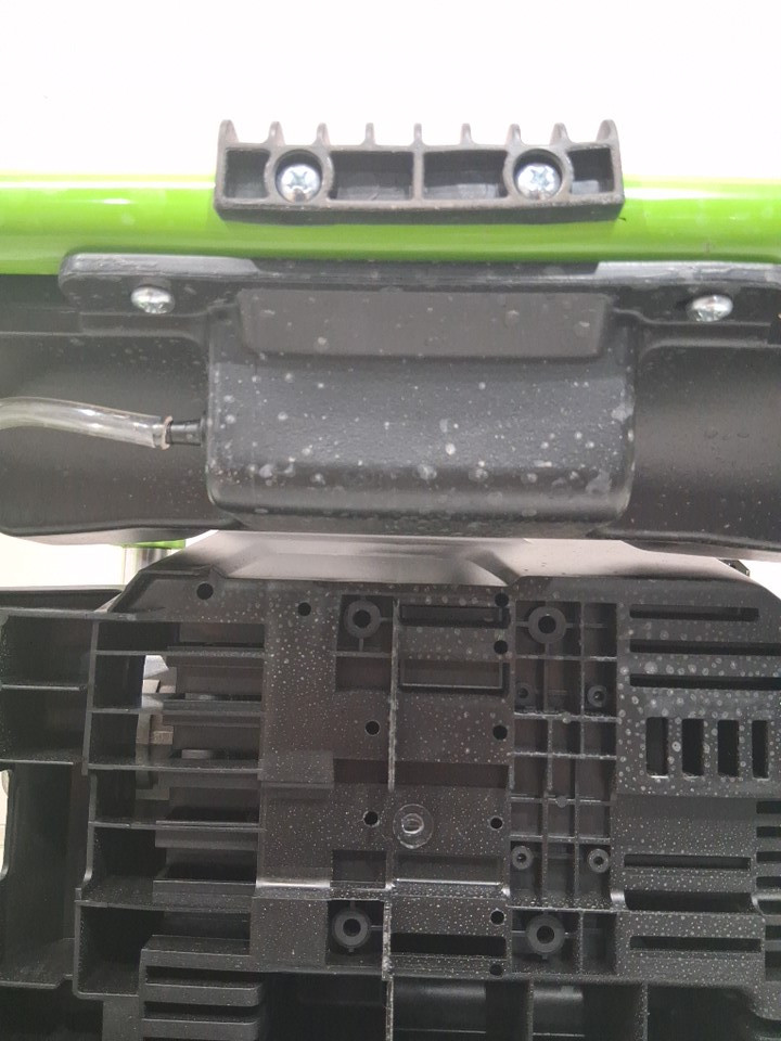 Greenworks Cold Water Electric Pressure Washer - 2100PSI - green & black (model:GPW2100-1/ 6882100) image 8