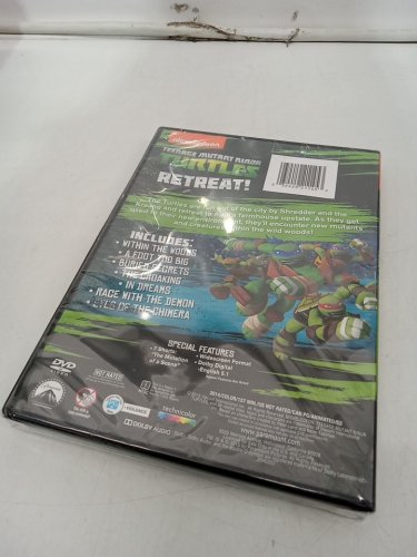 Teenage Mutant Ninja Turtles: Retreat! DVD image 3