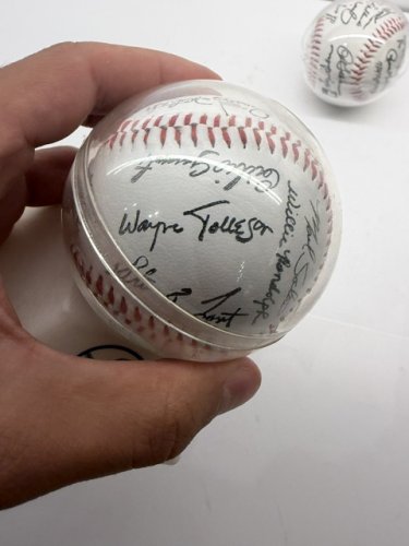 3 ASSTD MULTIPLE FASCMILE SIGNED BASEBALLS image 12