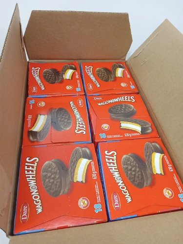 6 (18pk) *Expiring Soon* Dare Original wagon wheels cookie snack - 630g image 6