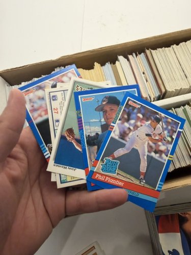 APPROX 1800+ ASSTD BASEBALL CARDS image 17