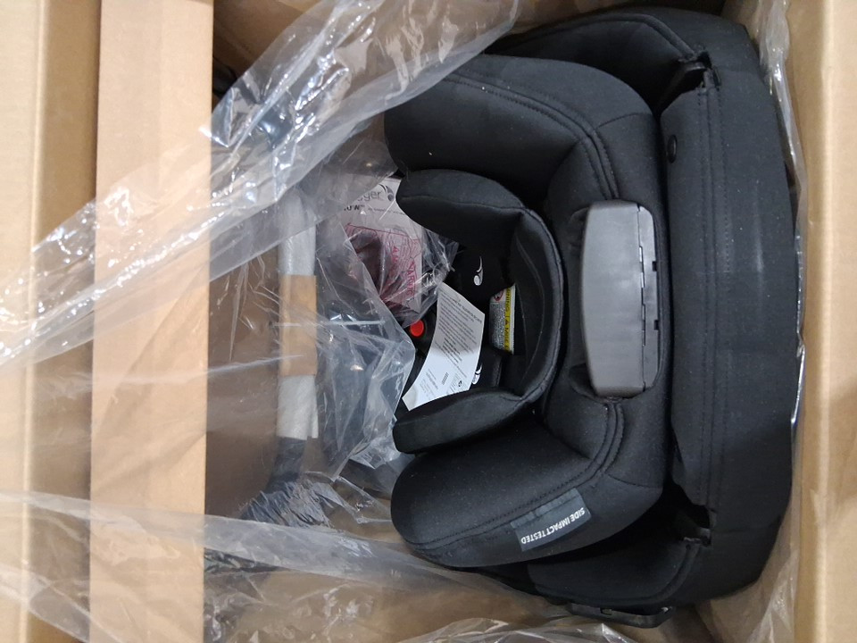 Baby Jogger City View Car Seat -  Lunar Black (MODEL: 2179009) image 3