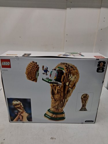 LEGO FIFA World Cup™ Official Trophy - (MODEL:#43020) image 3