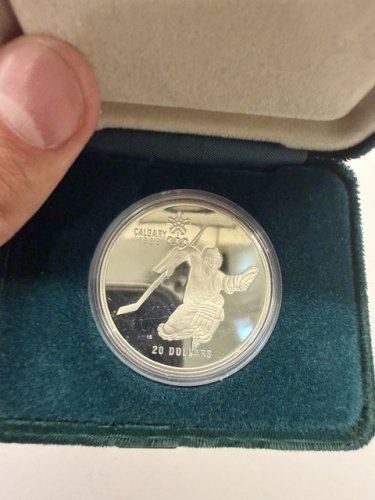 CALGARY 1988 OLYMPICS 20 DOLLAR ONE TROY OUNCE OF PURE SILVER COIN HOCKEY GOALIE image 3