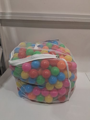 400PK AMAZON BASICS BPA FREE CRUSH-PROOF PLASTIC BALL PIT BALLS WITH STORAGE BAG - 2.3" BALLS image 3