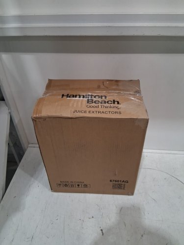 Hamilton Beach Big Mouth 3 inch Feed Chute Juice Extractor for Whole Fruits & Veggies- 800W-Black- (model:67601AG) image 2