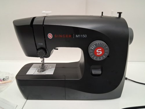 SINGER LIGHTWEIGHT & PORTABLE SEWING MACHINE WITH 45 STITCH APPLICATIONS - BLACK (MODEL: M1150) image 5