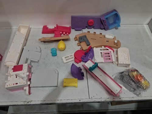 FISHER-PRICE LITTLE PEOPLE BARBIE DREAMHOUSE PLAY SET - 18 MONTHS + image 5