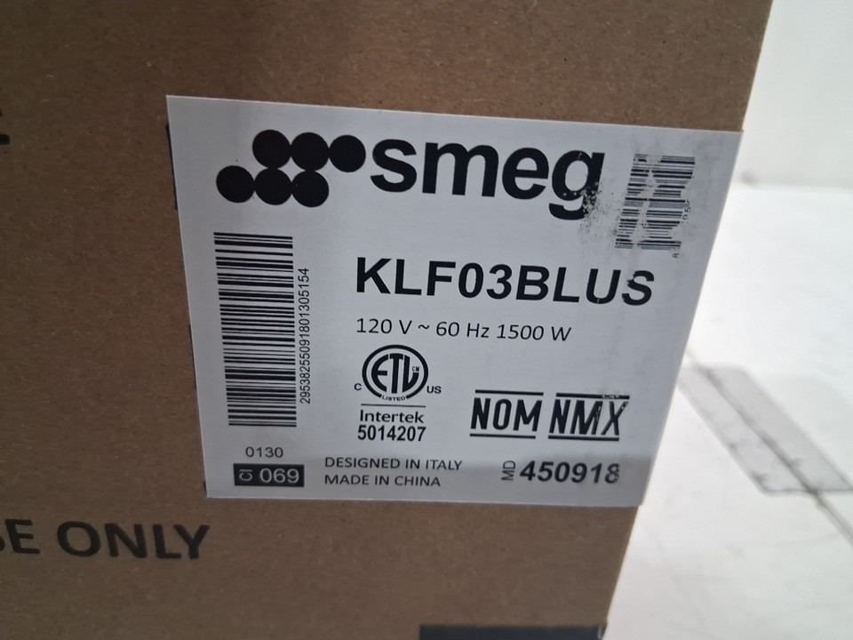 SMEG retro style cordless electric kettle with automatic shut off & built in filter - 1.7L - BLACK (model: klf03blus) image 5