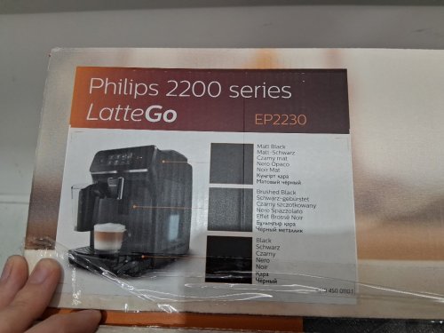 PHILIPS 2200 SERIES FULLY AUTOMATIC ESPRESSO/COFFEE MACHINE WITH BUILT-IN MILK FROTHER & GRINDER - BLACK (MODEL: EP2220/14) image 3