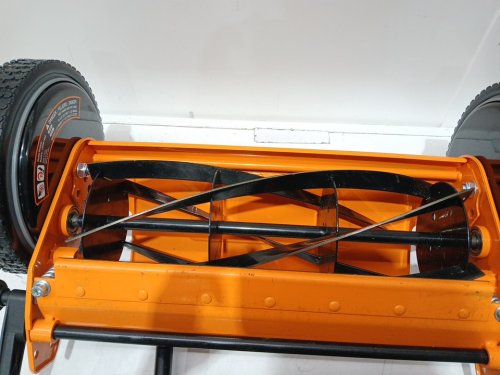 lawnmaster 5-blade push reel law mower - 16" Width - orange/black (model: lmrm1602) image 5