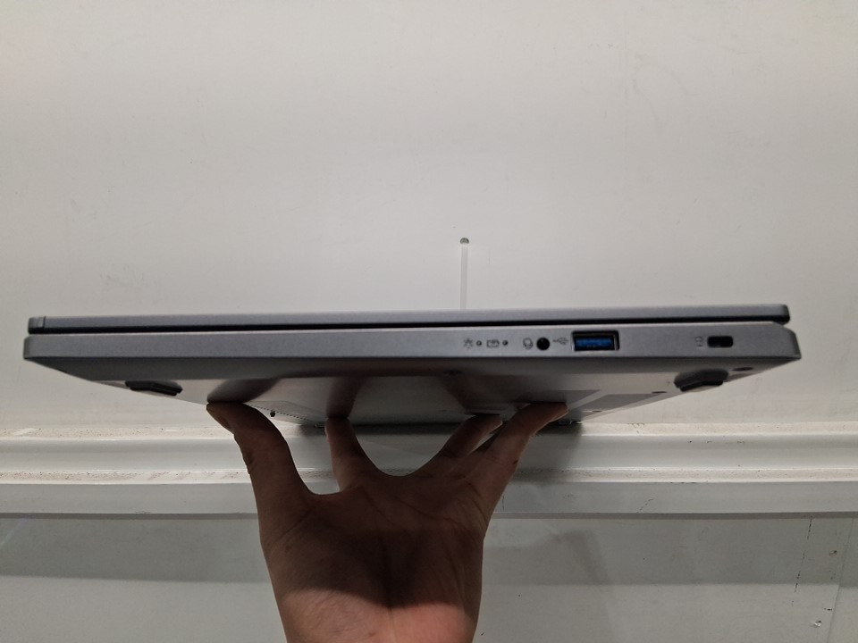 acer aspire 5 laptop - 15.6" | intel i9-13900h | 32gb ram | 1tb ssd | French keyboard layout - steel grey - (model: as515-58m-99fd) image 4