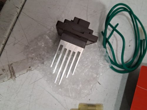 a-premium front Hvac mlower motor resistor - fits select hyundai & kia models - multicoloured (model :  bmr73085t / B0DBVN3RY7 / APBMR340) image 4