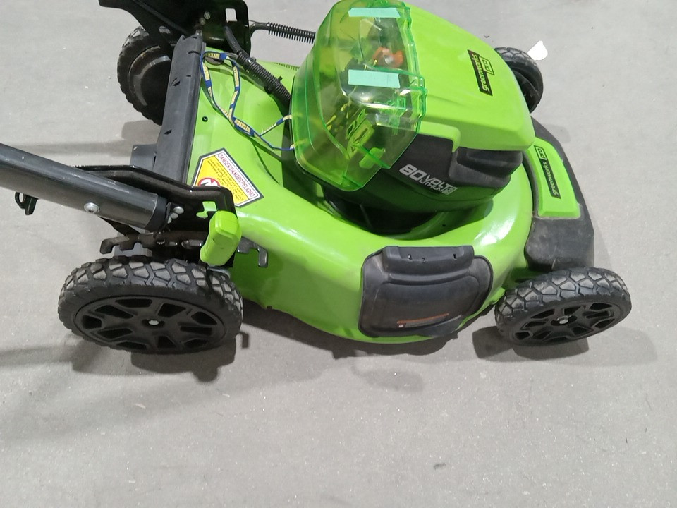Greenworks Self-Propelled Lawn Mower with 1 Extra Blade and battery charging station - 80V - 21" - 2.0 AH + 4.0 AH Battery - Green (Model: LMB455) image 3