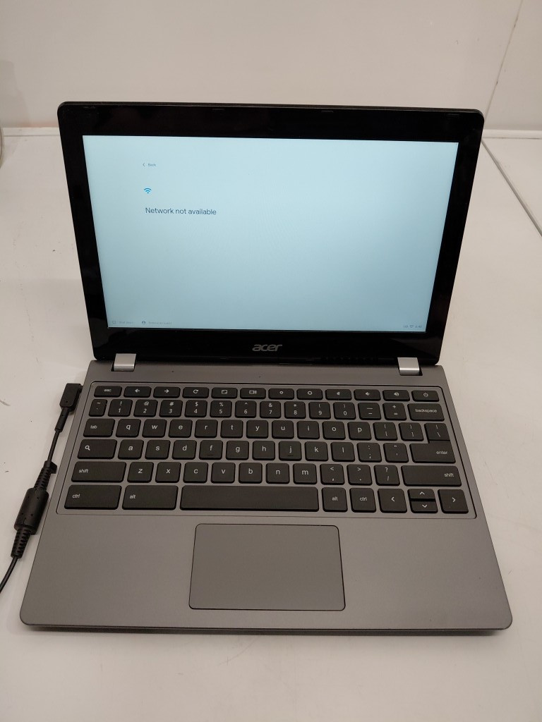 Acer Chromebook 11, 11.6" with Intel Celeron 3205U, 4GB RAM, 16GB SSD (model: C740-C4PE) image 2