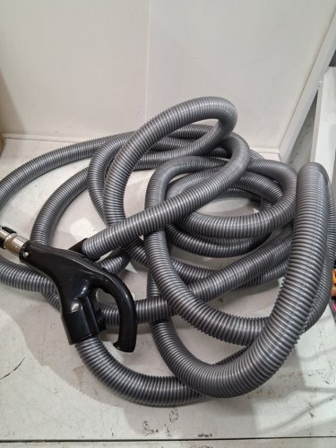 OVO 35FT UNIVERSAL CENTRAL VACUUM HOSE - HOSE FITS MOST INLETS - BLACK/GREY image 3