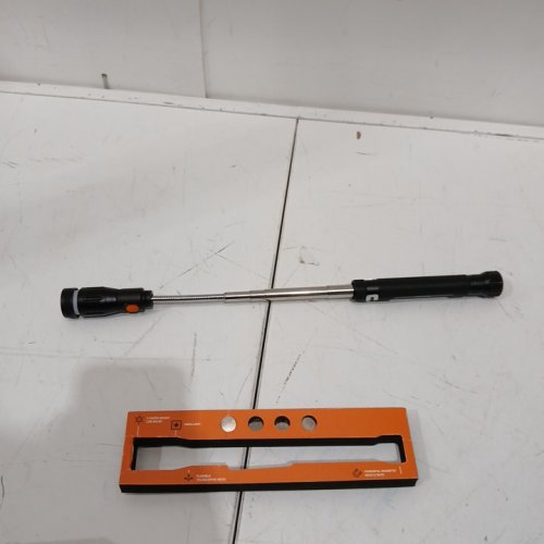 biib extendable led magnetic flashlight - 7.5"  to 24" - black image 4