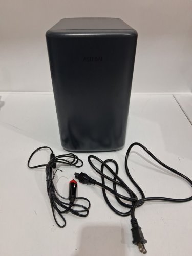 ASTROAI PORTABLE THERMOELECTRIC COOLER/WARMER MINI FRIDGE - 6L (HOLDS 8 CANS) - black (MODEL: LY2206A) image 3