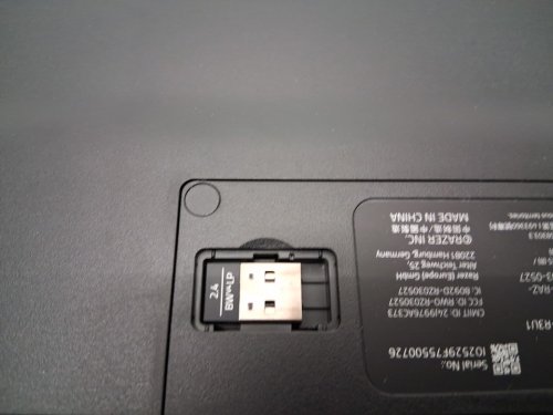 Razer blackwidow v4 low profile wireless/wired Gaming Keyboard - Low-Profile Keys, Mecha-Membrane Switches, chroma rgb - BLACK (MODEL: rz03-0527) image 6