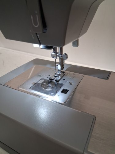 SINGER Heavy Duty High Speed Sewing Machine - GREY (MODEL: HD4423) image 11